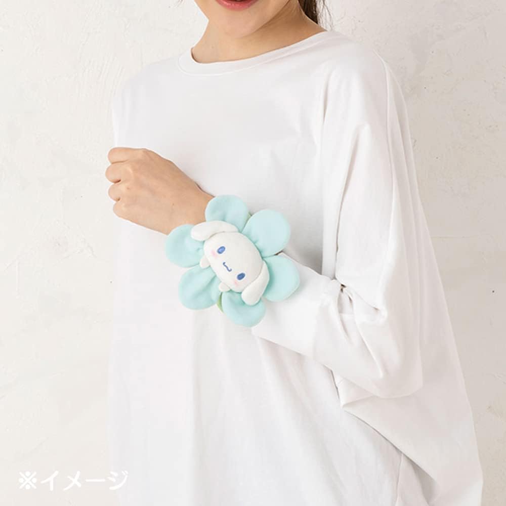 Sanrio Hello Kitty bendy flower plushie mascot