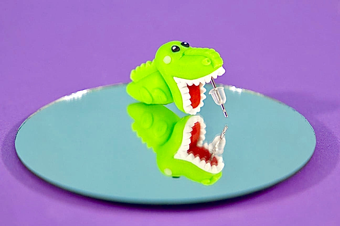 WEGO monster chomp alligator earrings